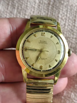 2 Relojes de Pulsera Rival vintage acero / dorado