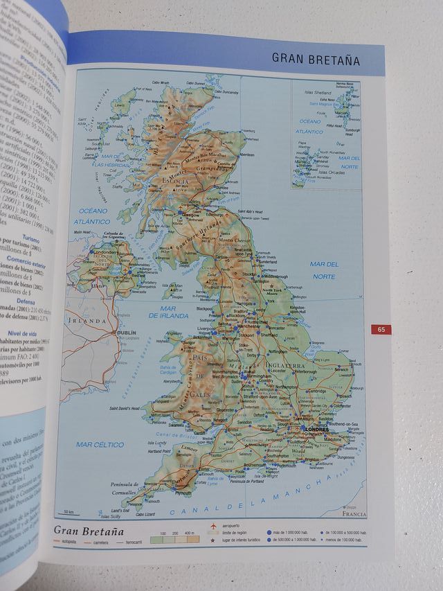 Atlas Larousse de los Países del Mundo