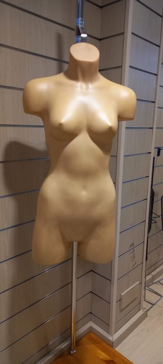Maniquí torso mujer con pie