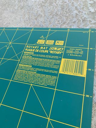 Tabla cortar y regla costura 60cm
sin usar