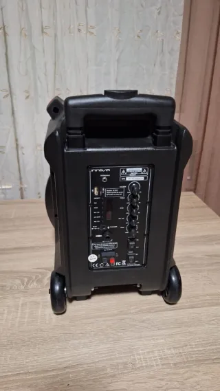 Altavoz Bluetooth Portátil con Luces Asa y Ruedas!