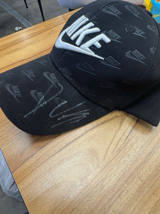 Gorra Nike Negra Firmada por Duki 