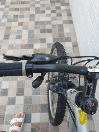 Bicicleta GT Avalanche 3.0 Aluminio