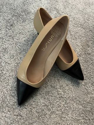 Zapatos Unisa beige y negro