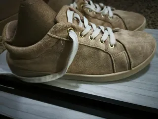 Bambas ante beige