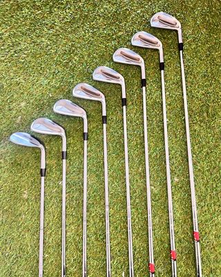 Set de Palos de Golf MIZUNO MX-25 con bolsa TAYLOR