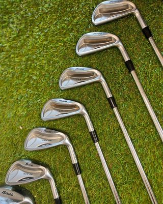 Set de Palos de Golf MIZUNO MX-25 con bolsa TAYLOR