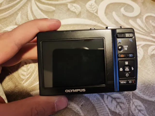 Olympus FE-26 Fotocamera Digitale Nera