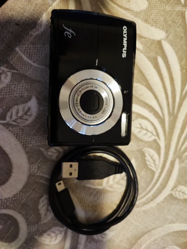 Olympus FE-26 Fotocamera Digitale Nera