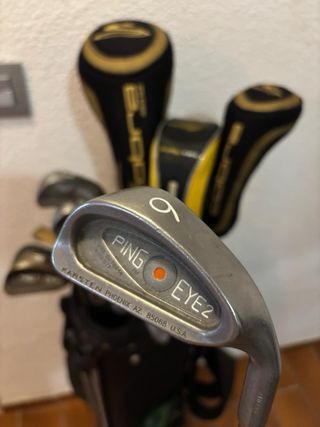 Set de palos de golf Ping Eye2 y cobra