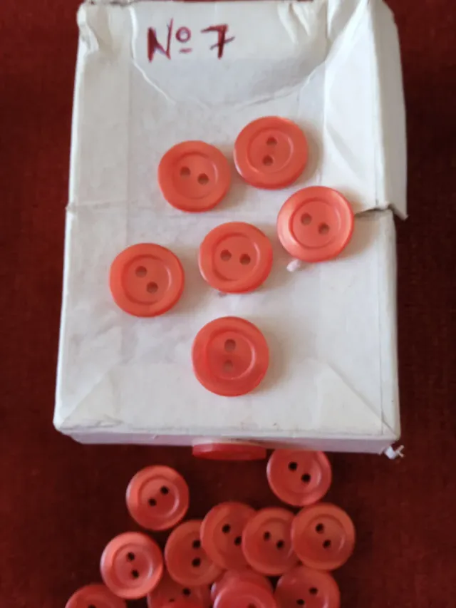 Botones Vintage Varios Tamaños Cajas