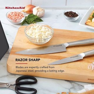 Set di coltelli con base e affilatrice KitchenAid