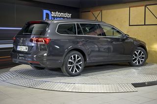 Volkswagen Passat   Variant Executive 2.0 TDI 110kW DSG 