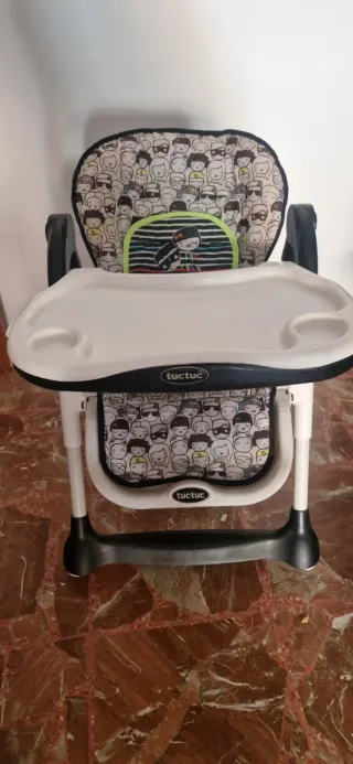 Trona Tuc Tuc