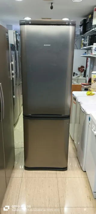 NEVERA COMBI BENAVENT NO FROST 
