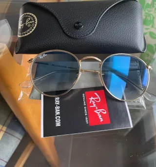 Gafas de Sol Ray-Ban. 
 Original Doradas y Azules