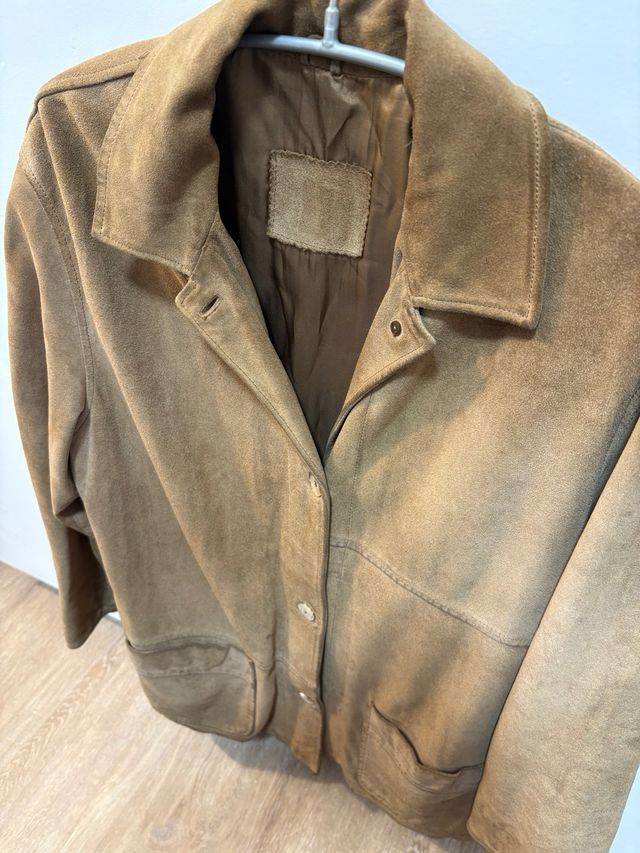 Chaquetón de ante camel