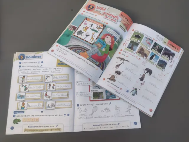 Libros 2° primaria variados (escritos)