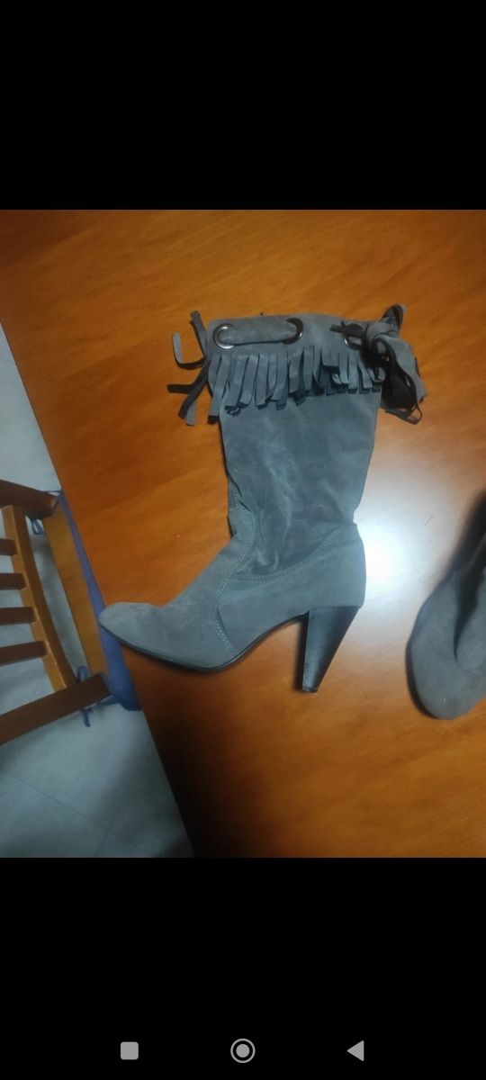 Stivaletti donna grigi con frange