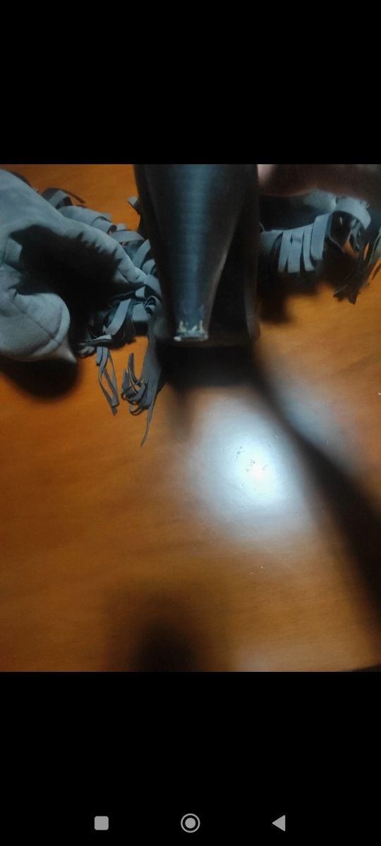 Stivaletti donna grigi con frange