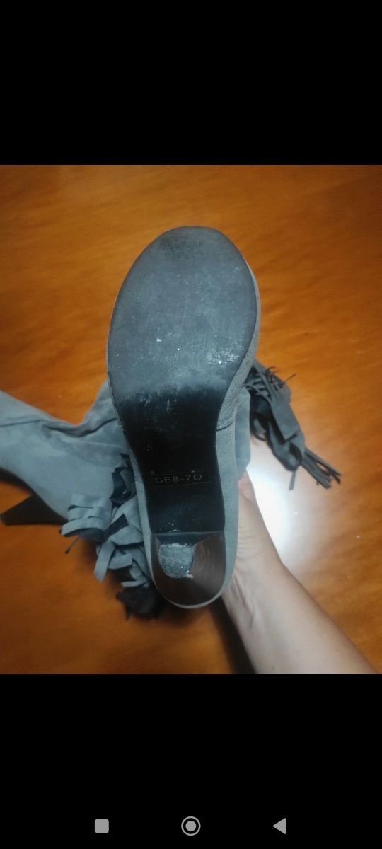 Stivaletti donna grigi con frange