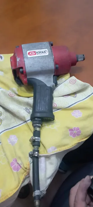 Pistola de impacto neumática KS Tools