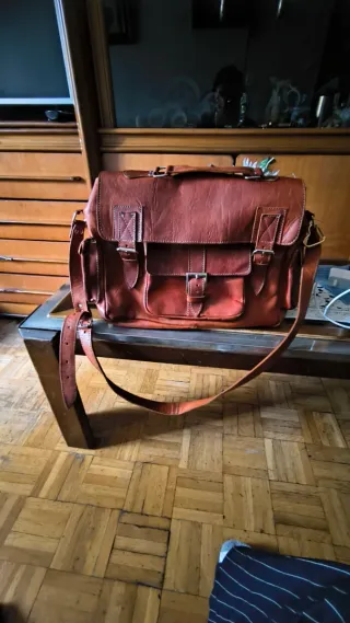 Bolso de cuero marrón