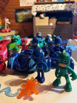 Lote Figuras i vehiculos pj mask
