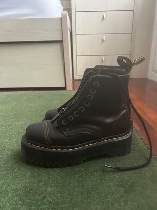 Botas Dr. Martens plataforma marrones