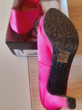 Zapatos de fiesta Vertize Gala fucsia con lazo