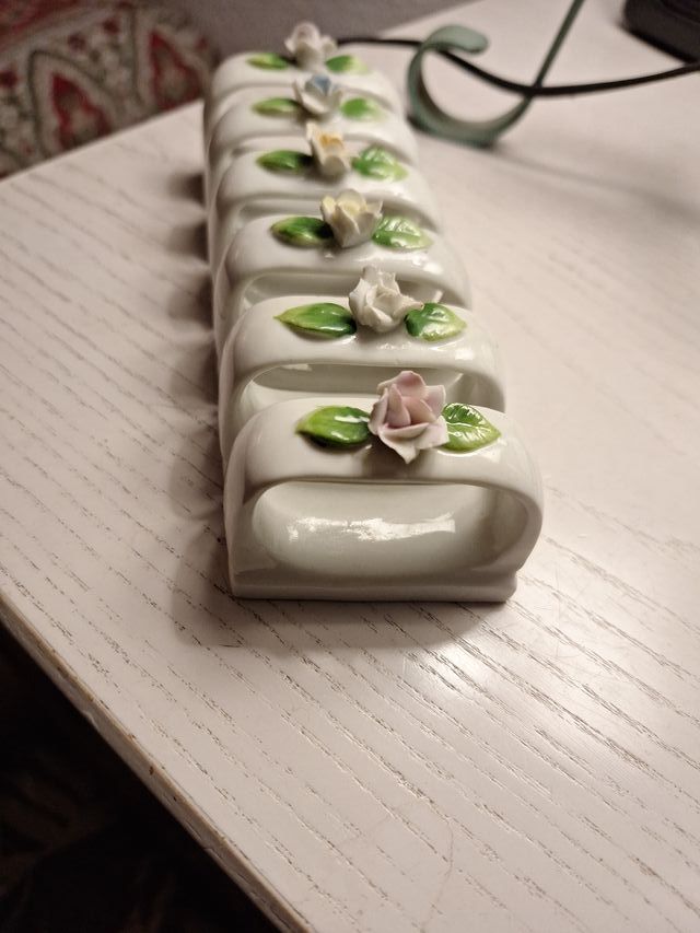 Servilleteros de porcelana con flores