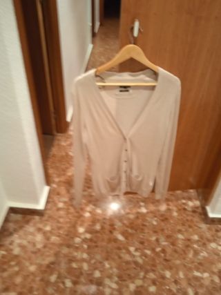 2 chaquetas: beige y verde oliva a rayas blanco ro