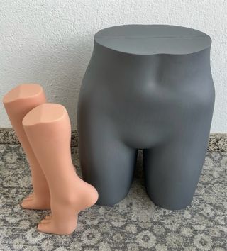 Maniquí Torso Hombre Plata con Pie. torso mujer.