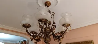 Lámpara de techo antigua dorada