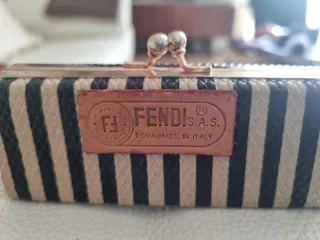 Funda estuche barra labial Fendi