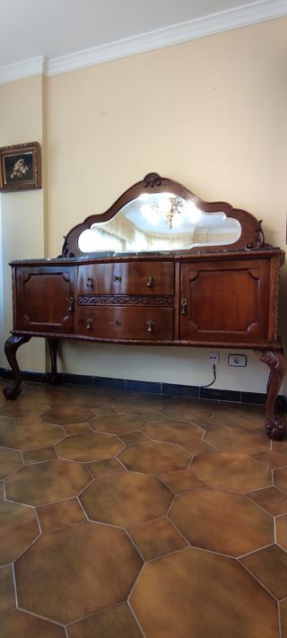 Aparador antiguo madera maciza con espejo