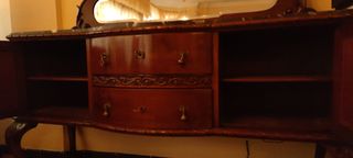 Aparador antiguo madera maciza con espejo