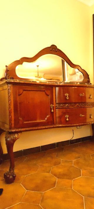 Aparador antiguo madera maciza con espejo