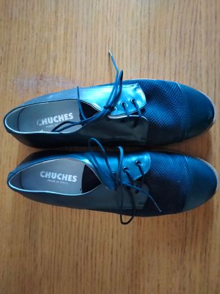 Zapatos CHUCHE negros talla 40