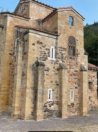 REPRODUCCIÓN DE CELOSÍA BRONCE PRERROMÁNICO ASTUR