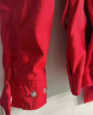 Chaqueta Zara Roja Impermeable Talla M