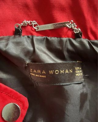 Chaqueta Zara Roja Impermeable Talla M
