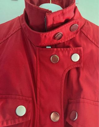 Chaqueta Zara Roja Impermeable Talla M