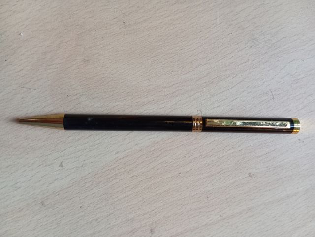 Bolígrafo (posible ST. Dupont). En laca china