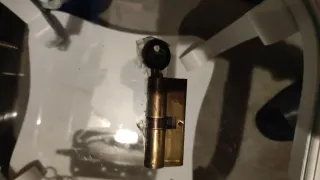 2 Bombines de seguridad con llave