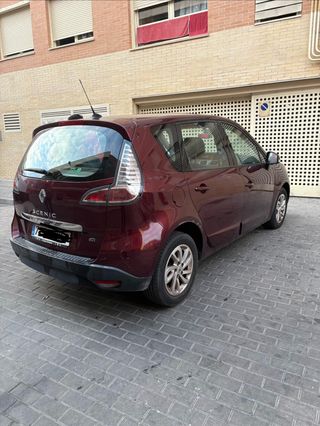 Renault Scenic 2012