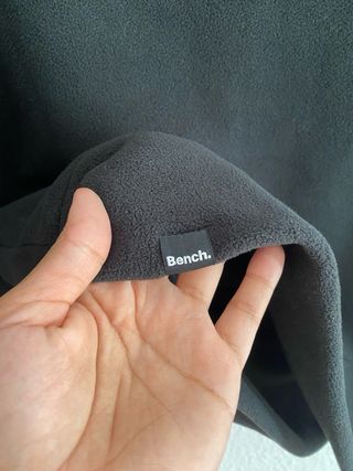 Sudadera Bench Negra con Bolsillos