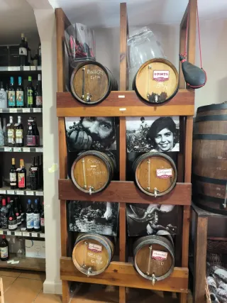 Mueble rústico madera para 6 botas