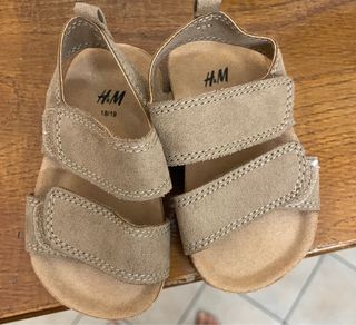 Sandali bimbo beige nuovi misura 18/19