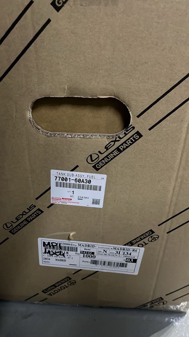 Depósito combustible Toyota Land Cruiser